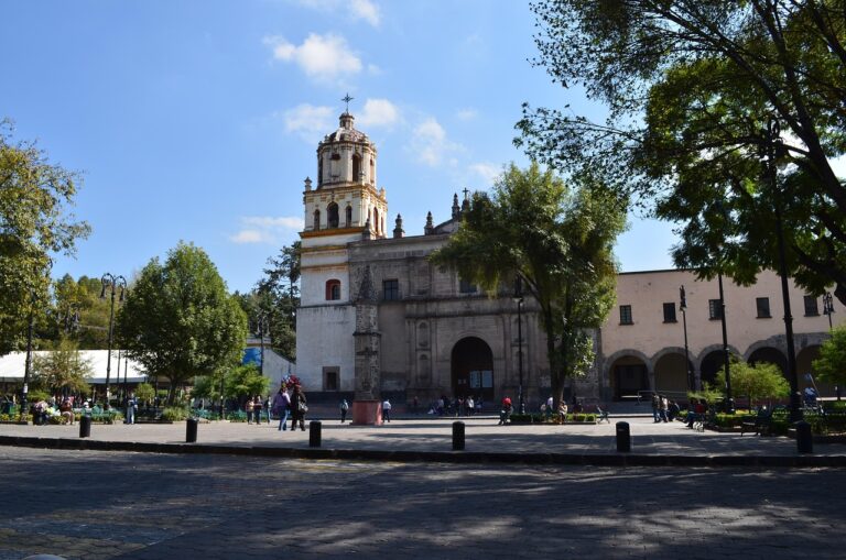 Cómo llegar al Museo Frida Kahlo (Casa Azul) en metro